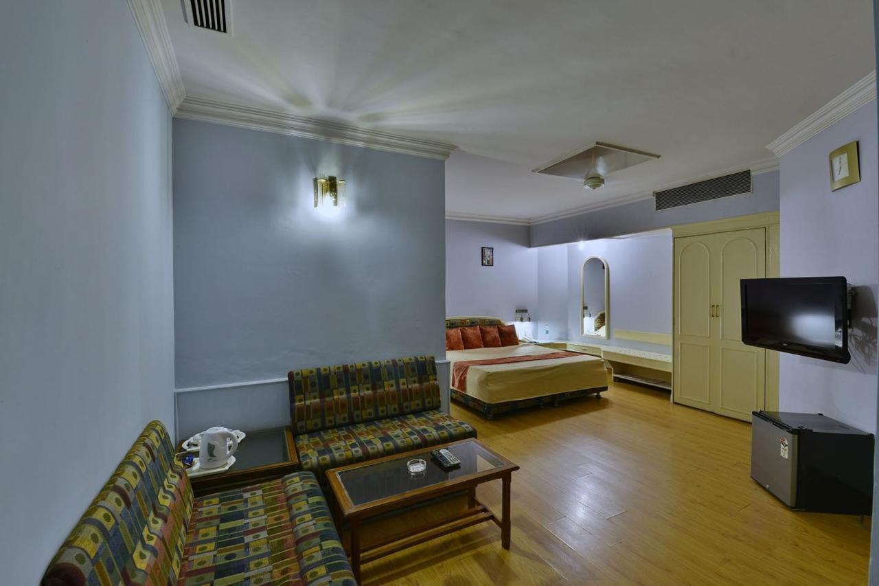 Hotel Surendra Vilas Bhopal Ngoại thất bức ảnh